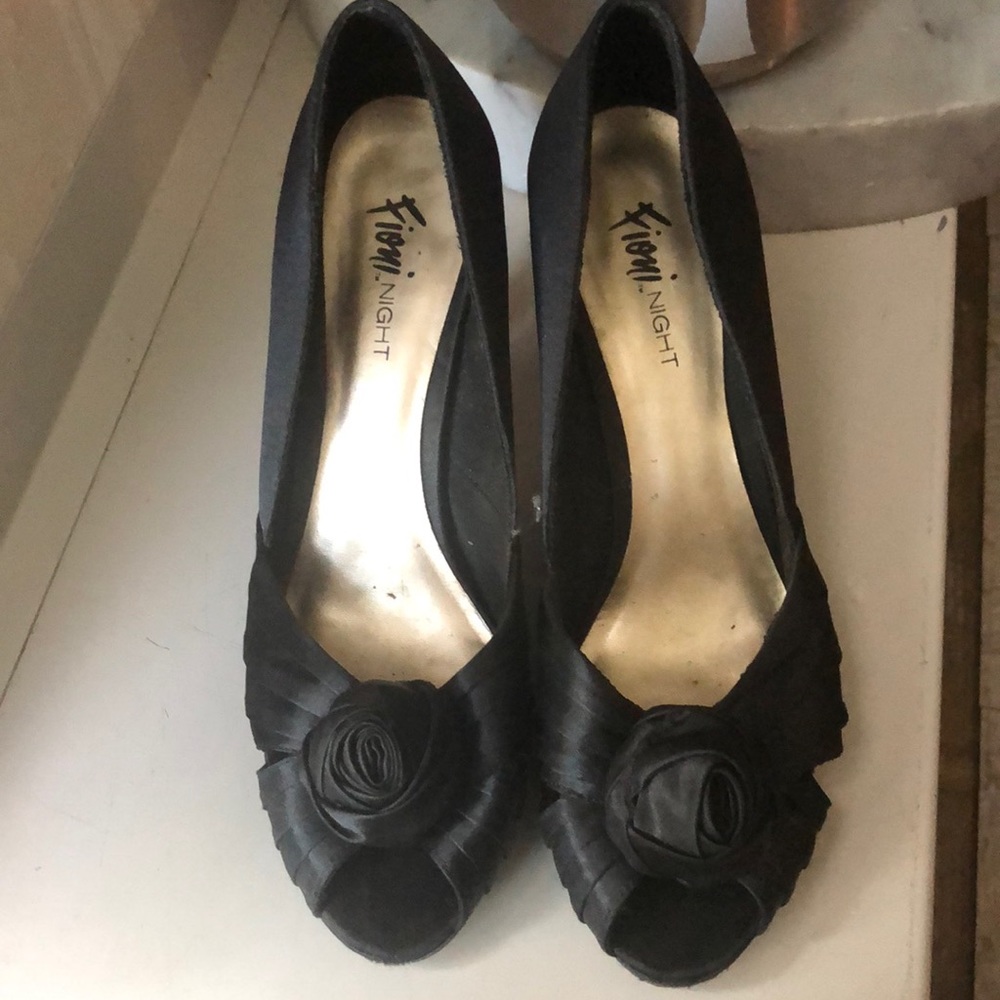 Black heels 👠